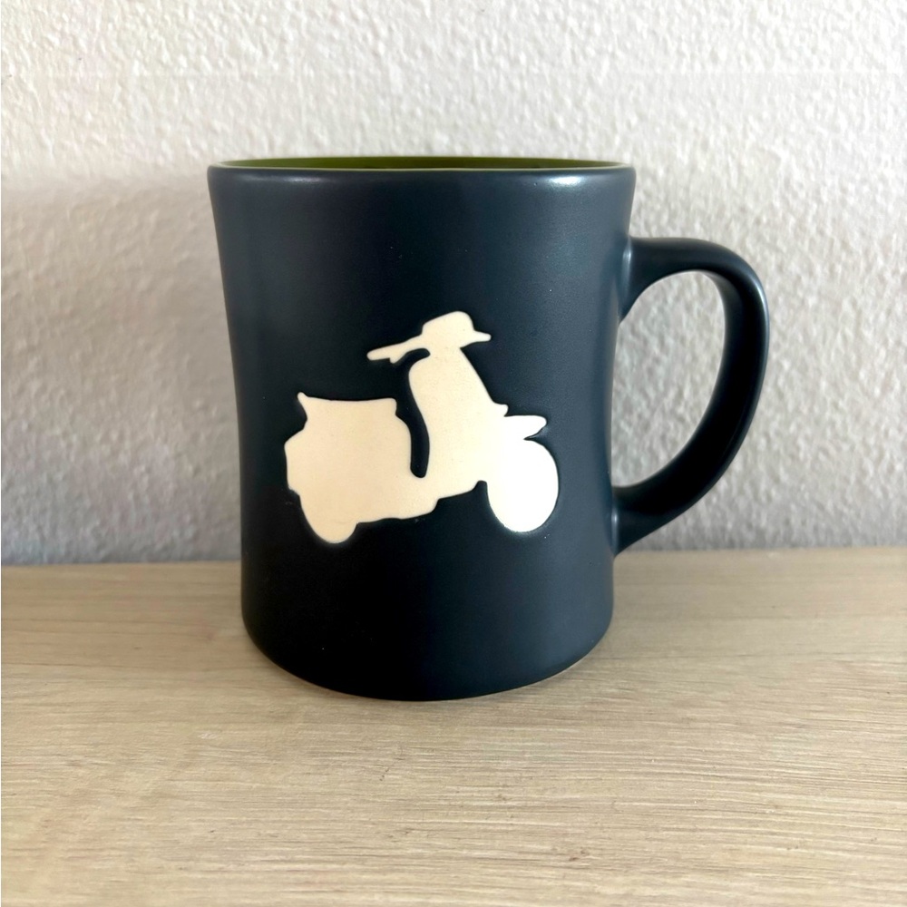 Starbucks 2011 Scooter Vespa Ceramic Mug Coffee Rare Tea Matte Black